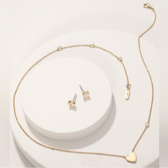 :: Stella & Dot | Keepsake Gold, Crystal & Pavé Heart Necklace+Earrings Gift Set - Picture 3 of 8